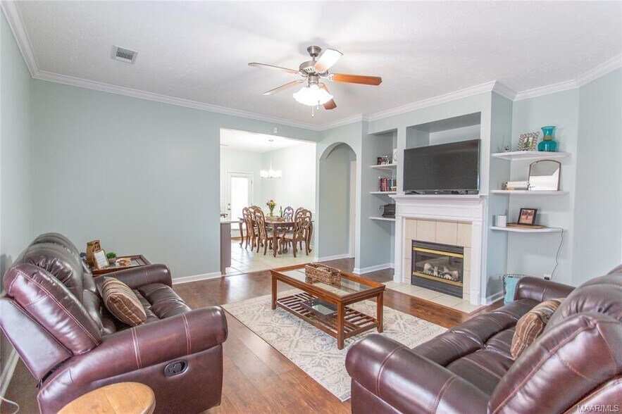 Building Photo - 6913 Sandfield Dr