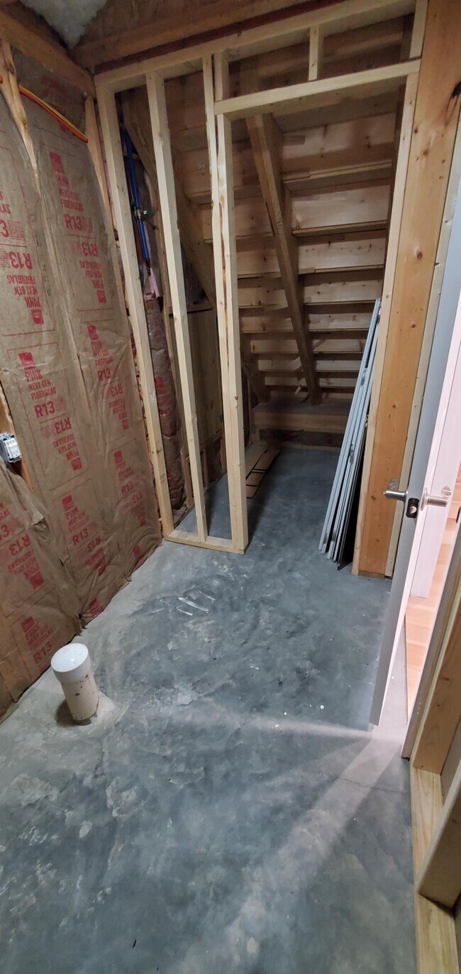 Building Photo - 172 Beth Ln