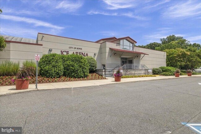 Building Photo - 15605 Everglade Ln