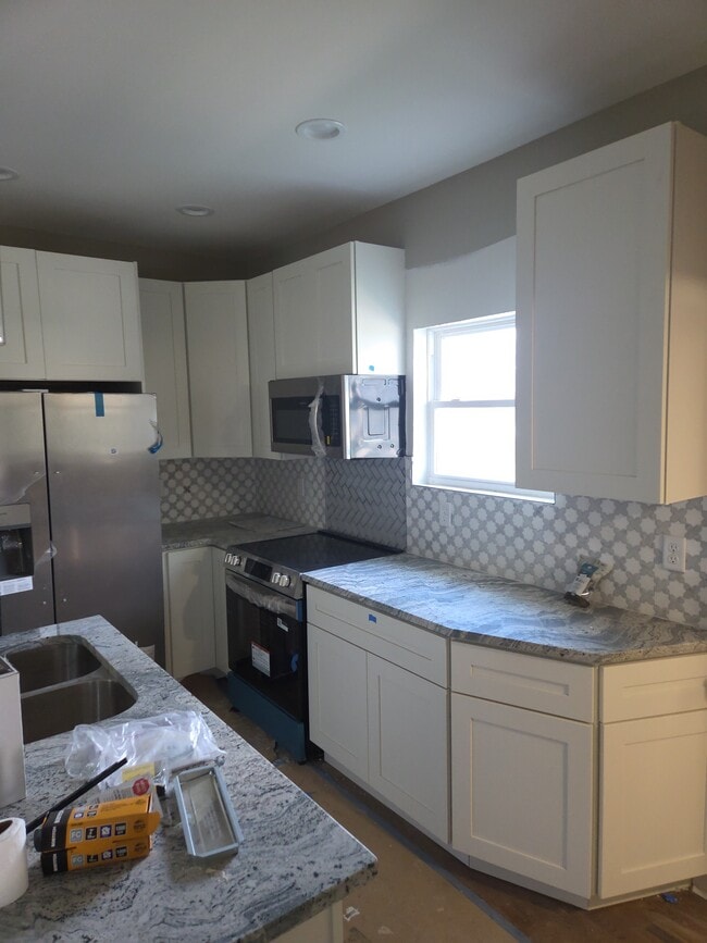 Building Photo - 2327 OBrien Pl