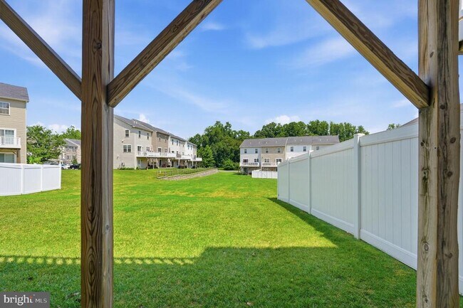 Building Photo - 141 Graystone Dr
