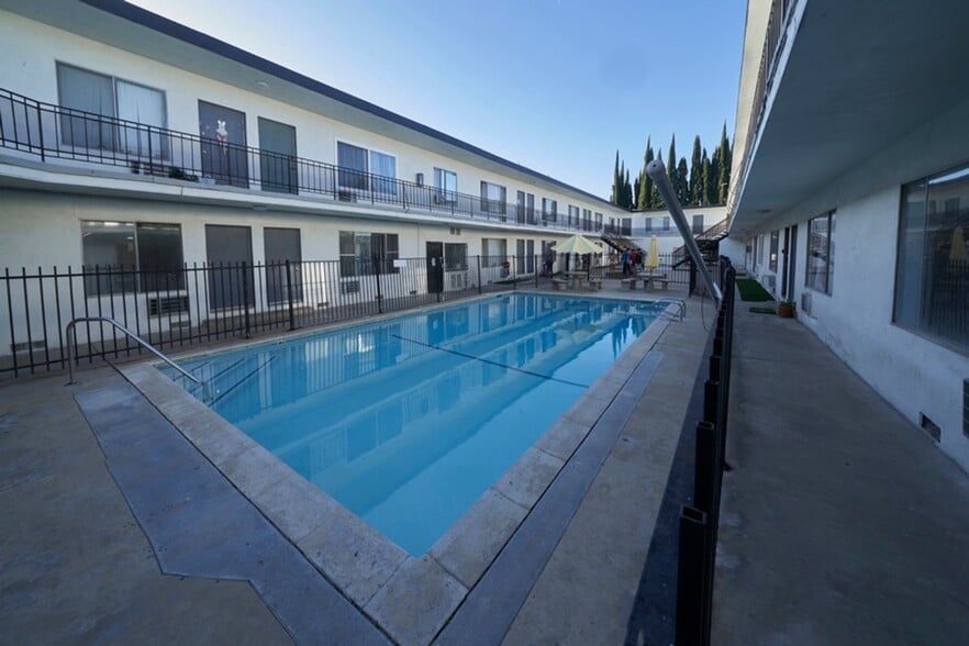 Building Photo - Saticoy