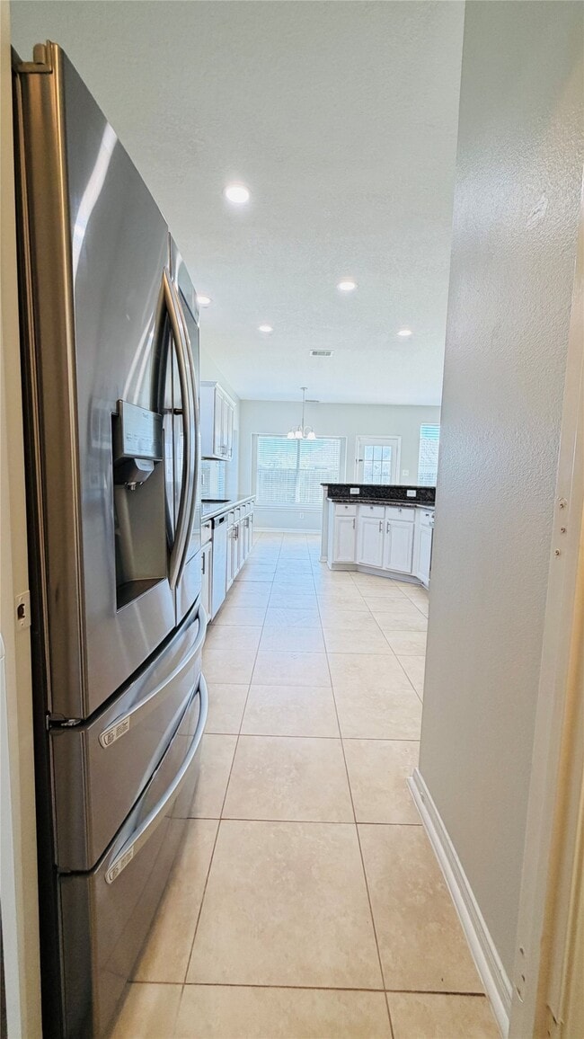 Building Photo - 3922 Coral Shadows Dr