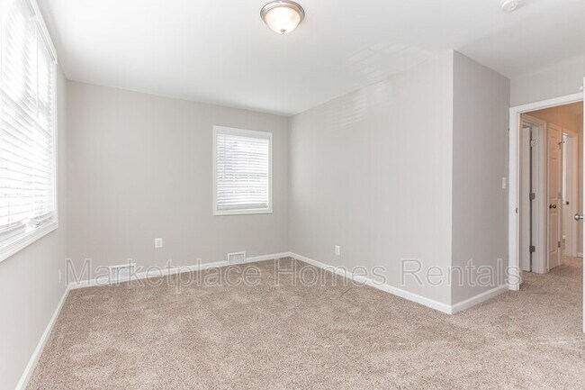 Building Photo - 1559 FORT DUPONT St SE