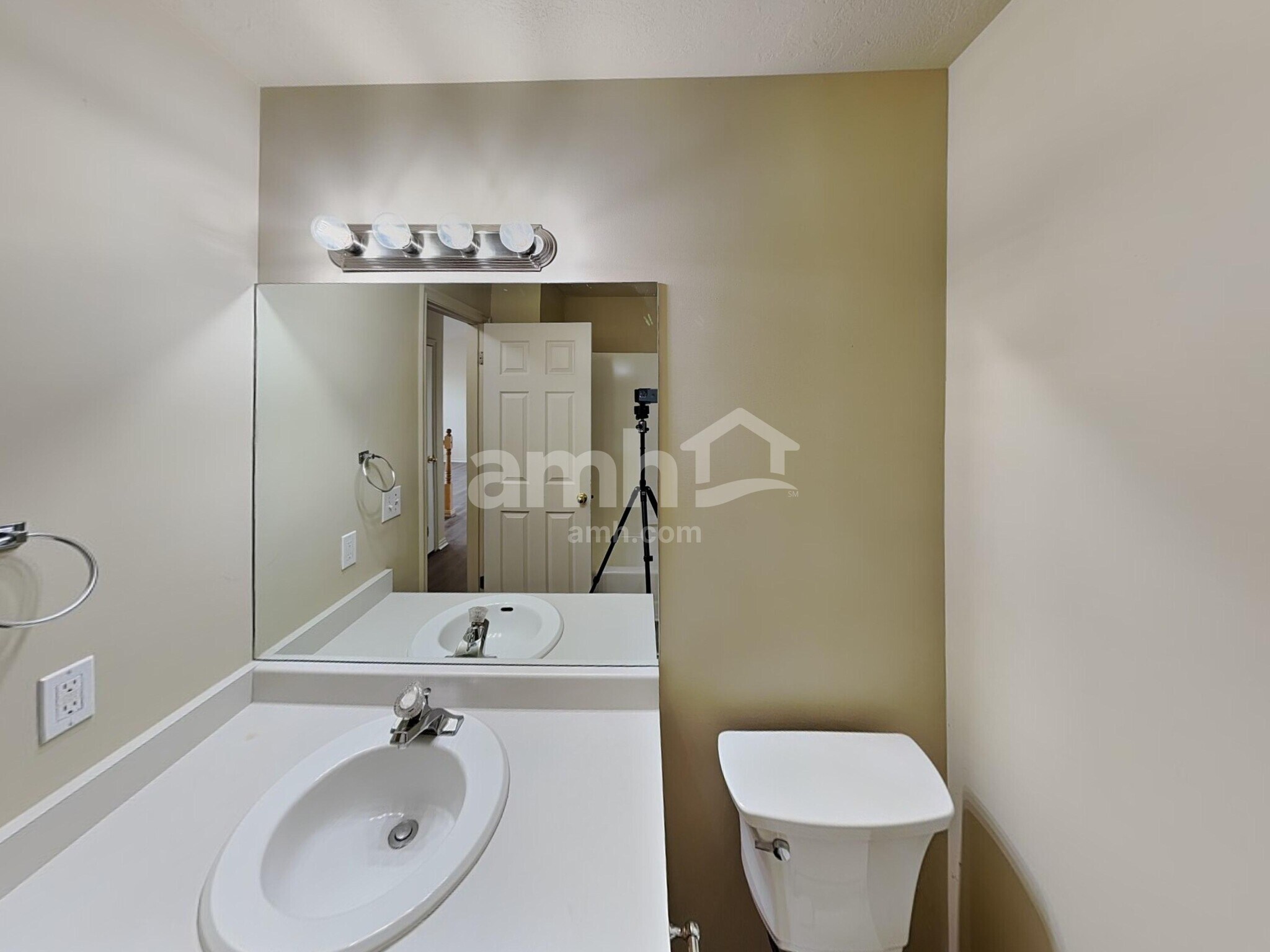 Building Photo - 1126 N 2570 W