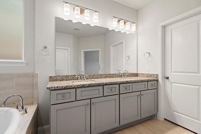 Building Photo - 13155 Hidden Vlg Ct