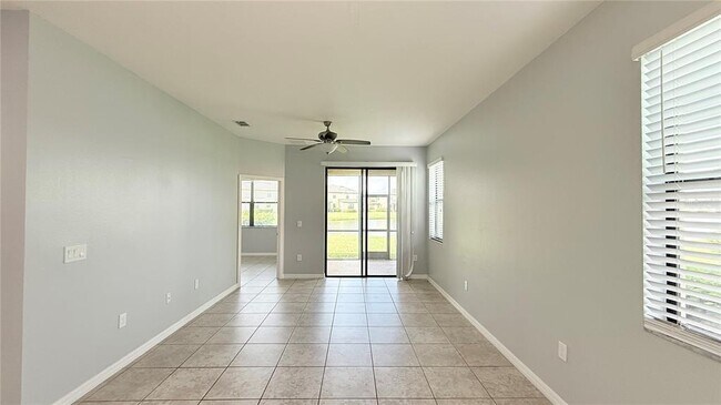 Building Photo - 2449 Seven Oaks Dr