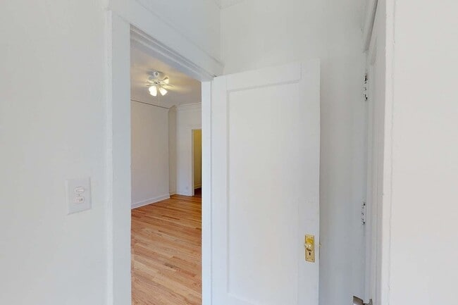 Floorplan - 5528-5532 S. Everett Avenue