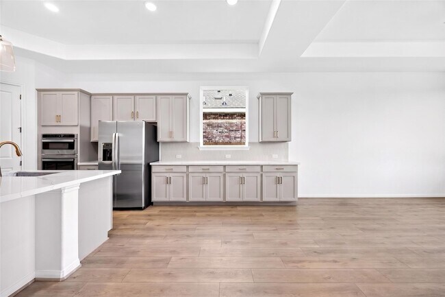Building Photo - 23643 Red Rowan Ln