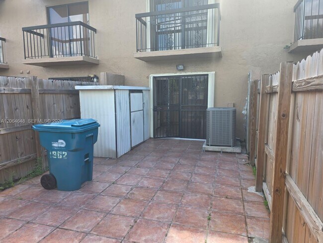 Building Photo - 1823 SW 107th Ave