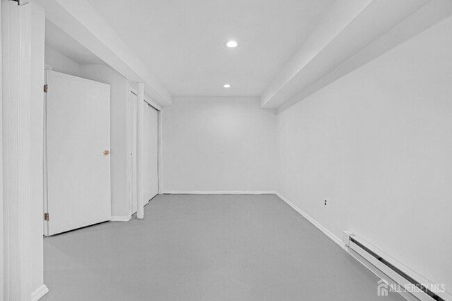 Building Photo - 529 Sharon Garden Ct