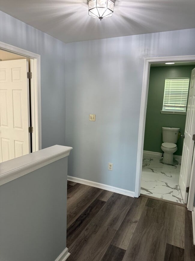 Building Photo - THREE BEDROOM/2.5 BATH Detached Home w TWO...