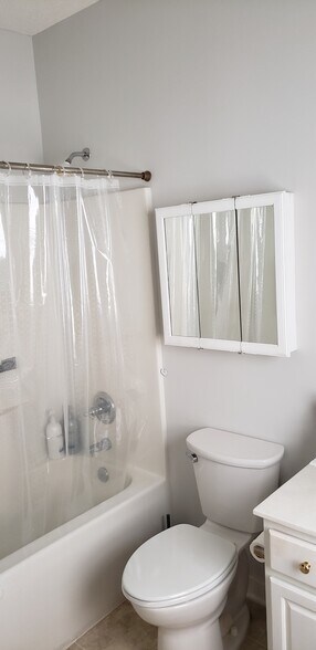 Building Photo - 404 Sawgrass Hill Ct