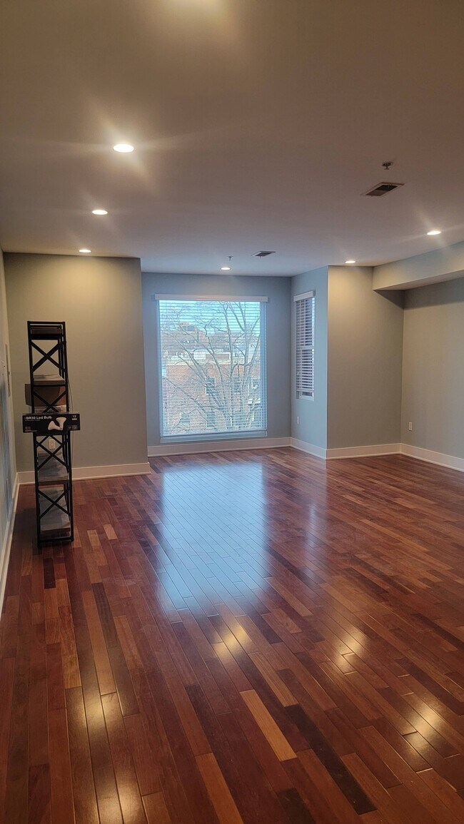 Building Photo - 440 Rhode Island Ave NW