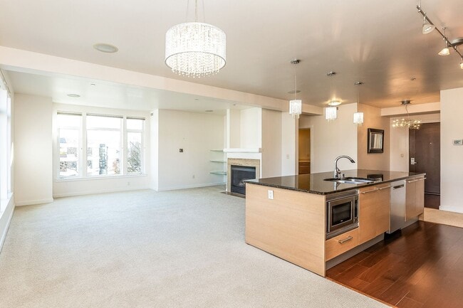 Building Photo - Stunning 2 Bedroom 2 Bath condo, with 2 Parking spots in the heart of vibrant Kirkland for Rent