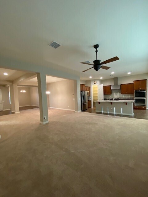 Building Photo - 10245 W Pinnacle Vista Dr