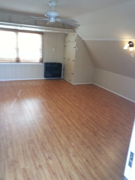 Primary Photo - 5815 Highland Ave