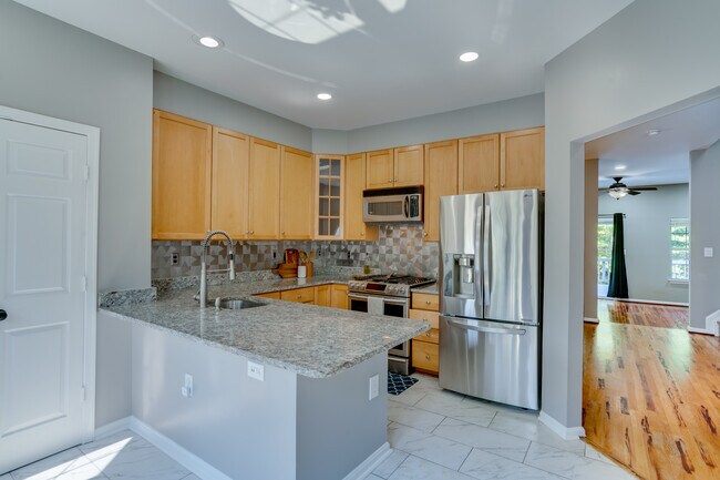 Building Photo - 13032 Limestone Ct