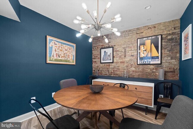 Building Photo - 1434 Potomac Ave SE