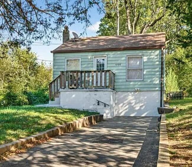 Building Photo - 6166 Emerald Ave