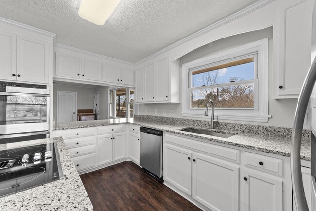 Building Photo - 1435 Auten Rd