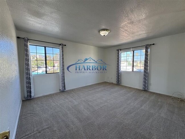 Building Photo - 820 W 1st St