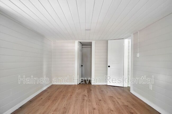 Building Photo - 658 Avenue B NW