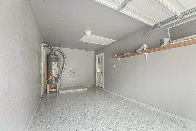 Building Photo - 1026 Lobitt St