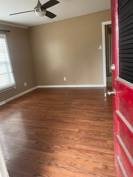 Building Photo - 537 Studewood St