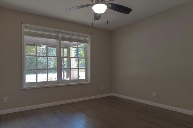 Building Photo - 120 Erskine Ferry Rd