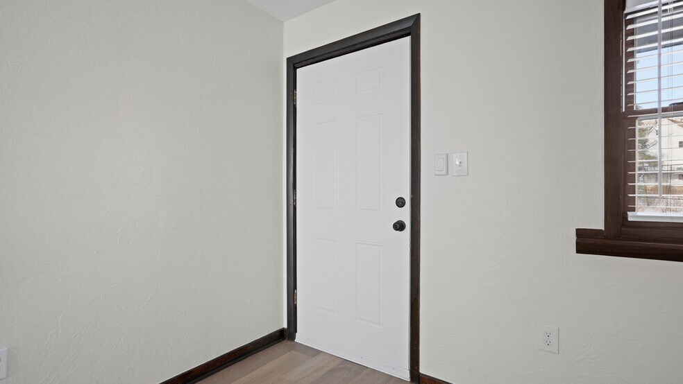 Building Photo - 19 Arnold St