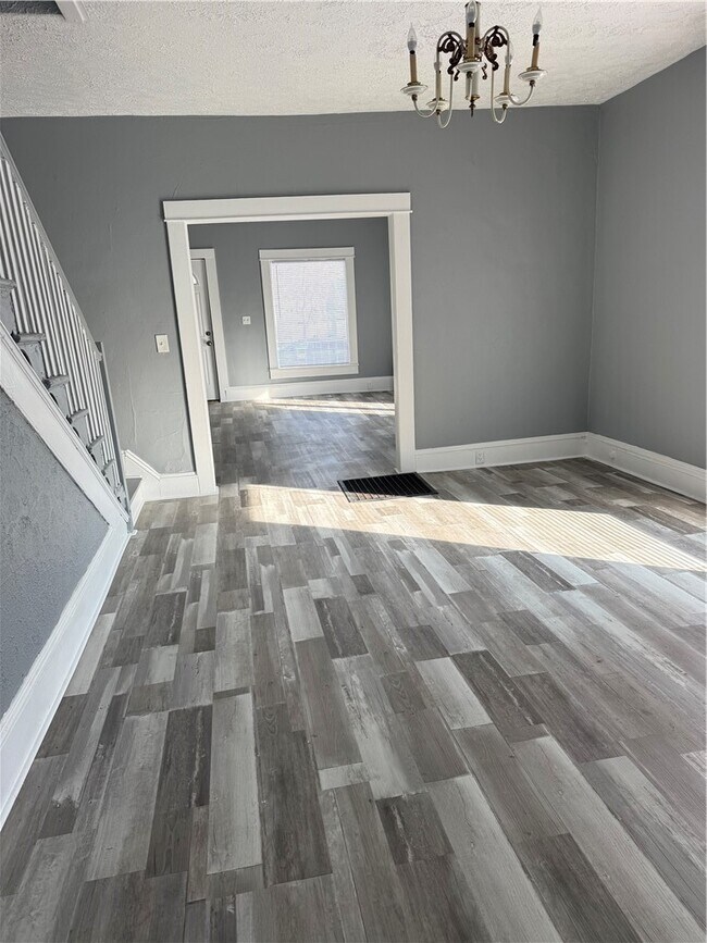 Building Photo - 247 Princeton Ave