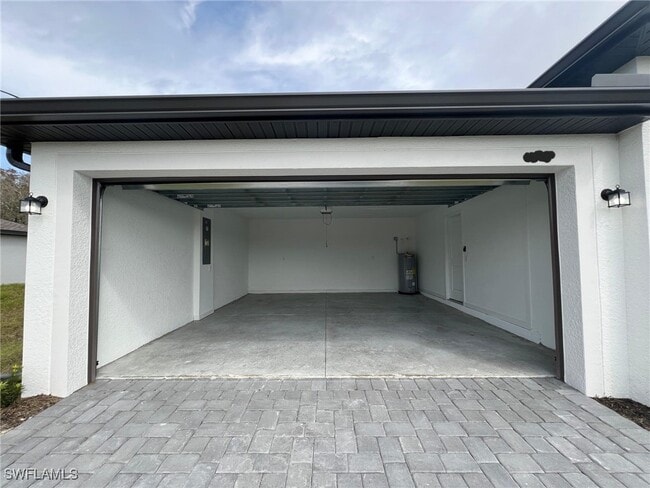 Building Photo - 868 Winwood Cir