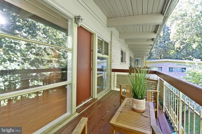 Building Photo - 4381 Americana Dr