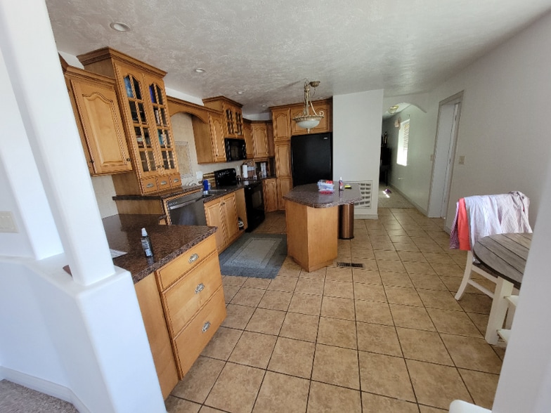 Building Photo - 775 S 1250 W