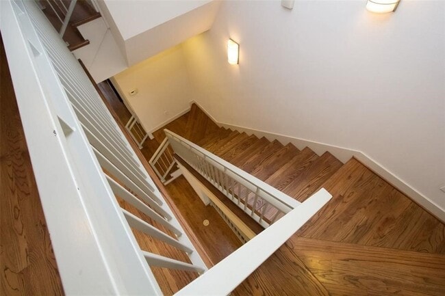 Building Photo - 1616 Edwards St