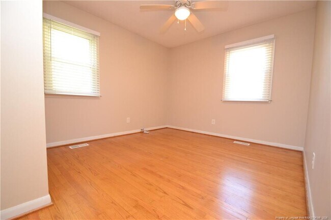Building Photo - 5133 Lundy Dr