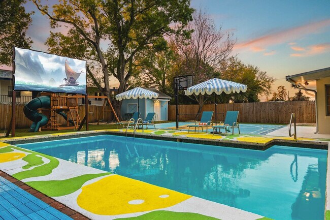 Building Photo - 84 21st Terrace SE