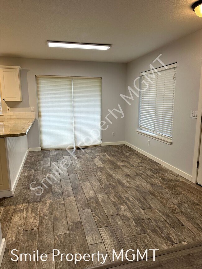 Building Photo - 3 Bedroom House in Happy Valley
