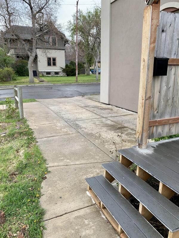 Building Photo - 636 Logan St