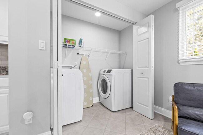 Building Photo - 7335 Quail Ridge Dr