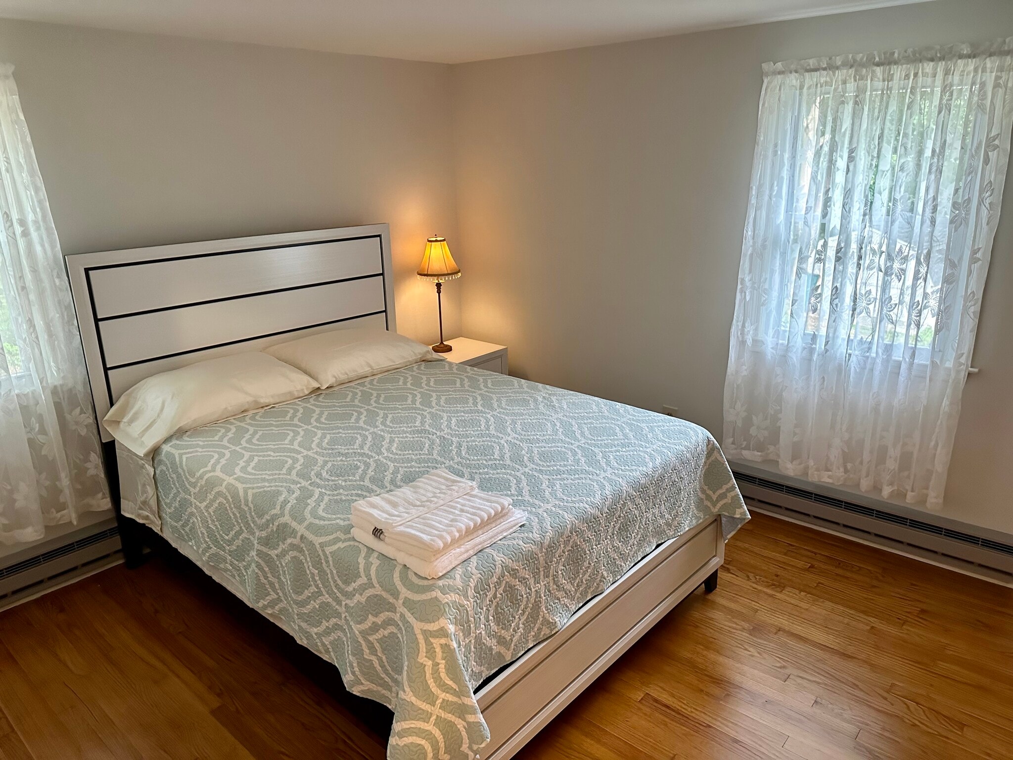 Building Photo - 160 Sunset Dr