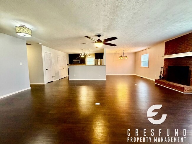 Building Photo - Charming 3 Bedroom 2 Bath Open Concept (Pet Friendly)
