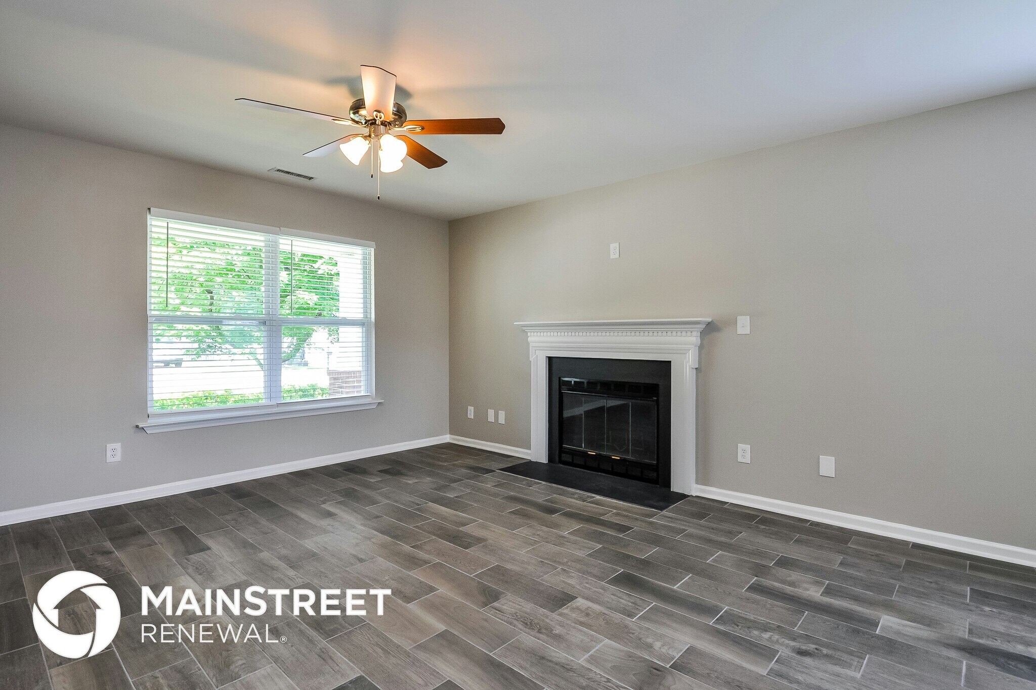 Building Photo - 3328 Deering Dr