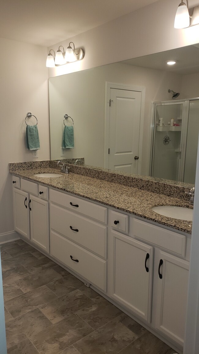 Building Photo - 413 Marietta Ln