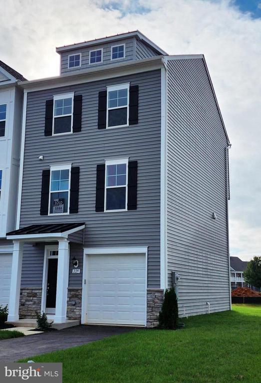 Building Photo - 229 Hillsdale Pl