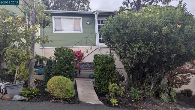 Building Photo - 1672 Terrace Rd