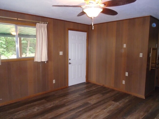 Building Photo - 5514 Tuttle Cove Rd
