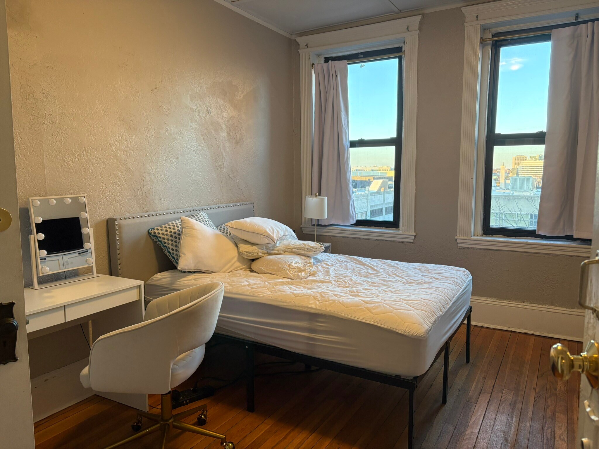 Building Photo - 1050 Commonwealth Ave