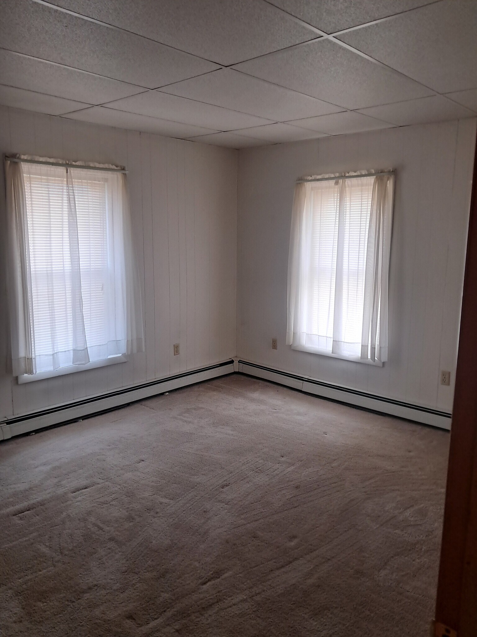 Building Photo - 253 Hudson Ave